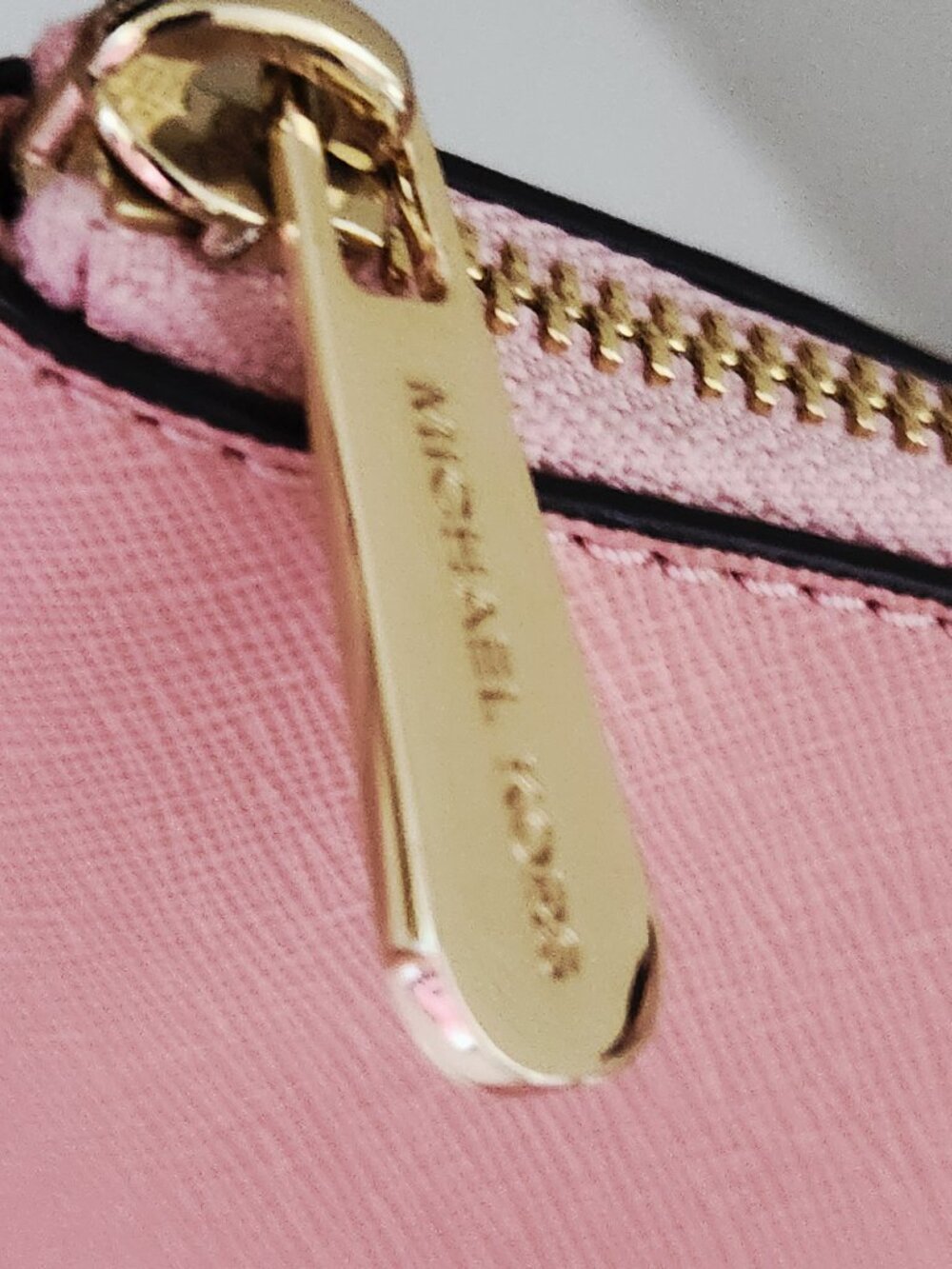 Like New Michael Kors Ciara Pink Shoulder Bag Tote Purse - Picture 12 of 16